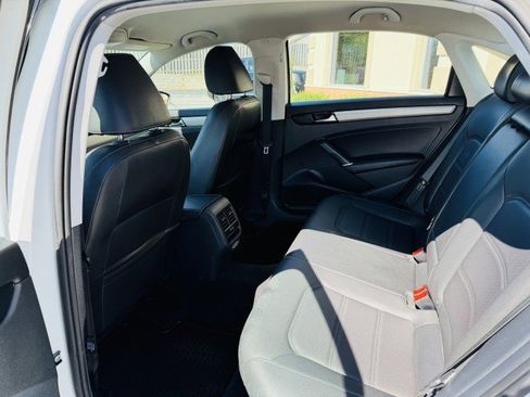 Used 2020 Volkswagen Passat 2.0T SE image 8