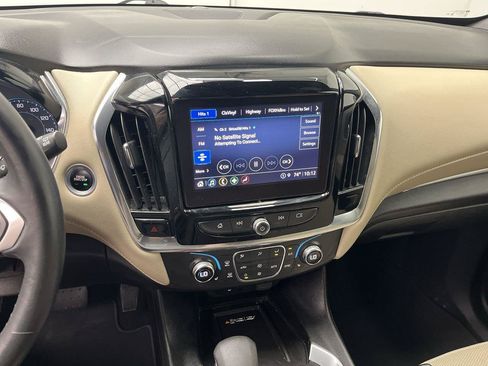 Used 2023 Chevrolet Traverse LT AWD/4WD image 17