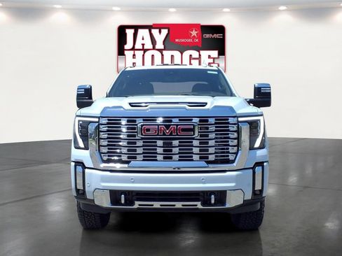 New 2026 GMC Sierra 2500 Denali w/ Denali Reserve Package AWD/4WD image 2