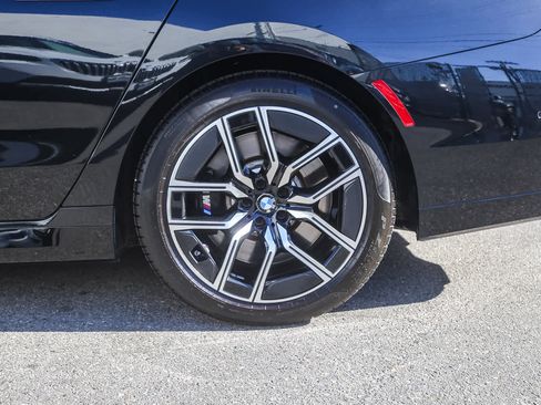 Used 2024 BMW 760i xDrive w/ Premium Package 2 image 8