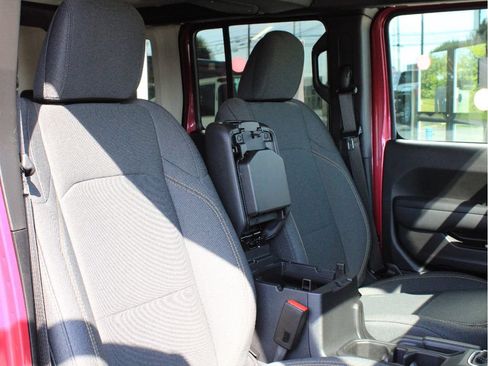 Certified 2024 Jeep Wrangler Unlimited Sport AWD/4WD image 26