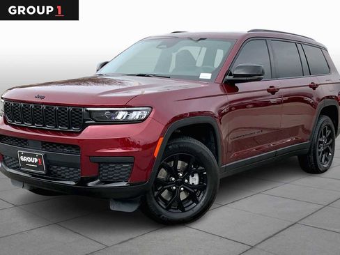 Certified 2025 Jeep Grand Cherokee L Altitude image 1