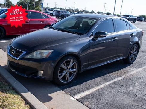 Used 2010 Lexus IS 250 w/ Preferred Accessory Package RWD image 1