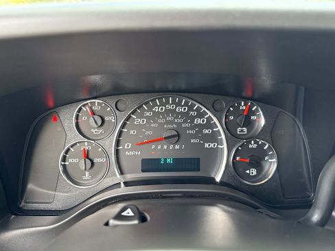 New 2026 Chevrolet Express 2500 Extended w/ Driver Convenience Package RWD image 32