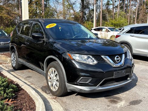 Used 2016 Nissan Rogue S image 19