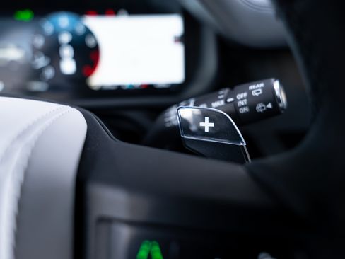 Used 2026 Land Rover Defender 110 OCTA image 36