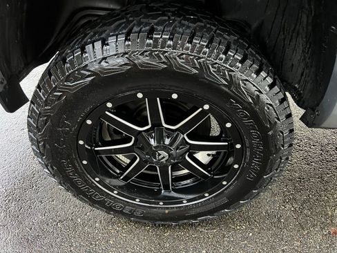 Used 2020 RAM 1500 Laramie AWD/4WD image 16