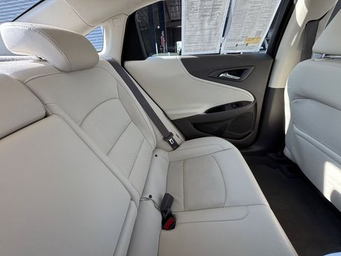 Used 2024 Chevrolet Malibu LT image 37