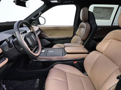 New 2026 Lincoln Navigator L Black Label AWD/4WD image 13