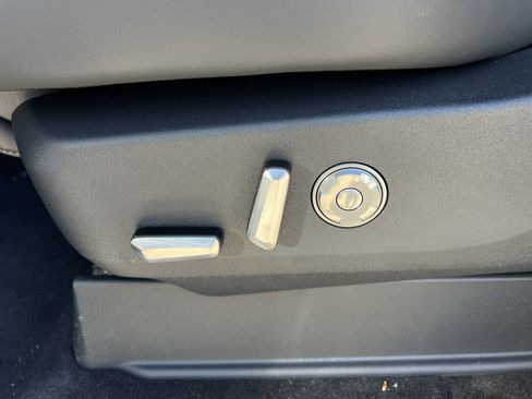 New 2025 Lincoln Navigator L Reserve w/ Jet Appearance Package image 26