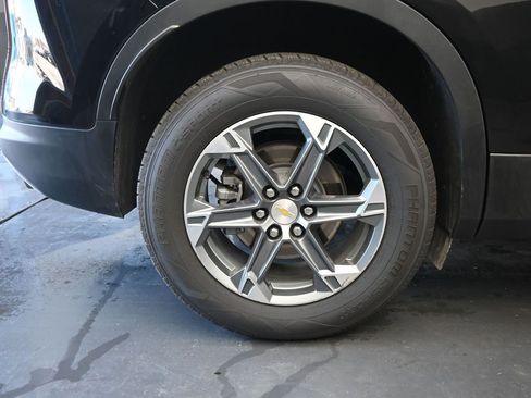 Used 2024 Chevrolet Blazer LT image 9