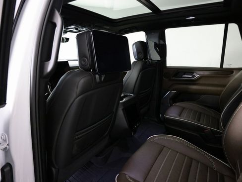 Used 2026 GMC Yukon Denali Ultimate image 17