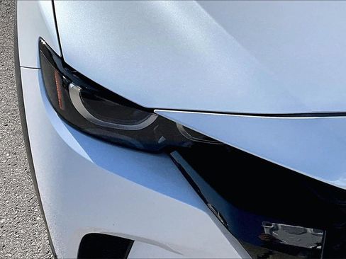 Used 2025 MAZDA CX-50 AWD 2.5 S w/ Premium Package image 32