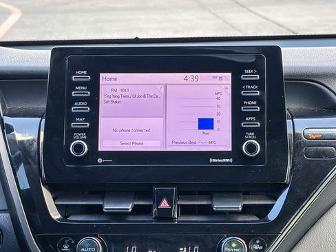 Used 2024 Toyota Camry SE w/ Convenience Package image 13