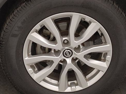 Used 2020 Nissan Rogue SV FWD image 31