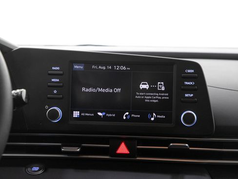 Used 2026 Hyundai Elantra Hybrid FWD image 16