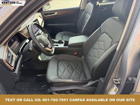 Used 2025 Volkswagen Atlas SE image 28