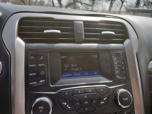 Used 2018 Ford Fusion S image 22