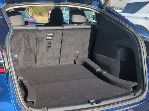Used 2022 Tesla Model Y Long Range image 32