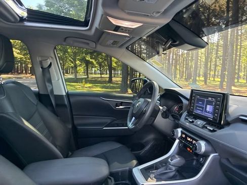 Used 2022 Toyota RAV4 XLE Premium FWD image 22
