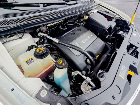 Used 2015 Lincoln MKX Base w/ Equipment Group 102A image 44