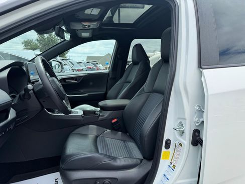 Used 2021 Toyota RAV4 XSE AWD/4WD image 14