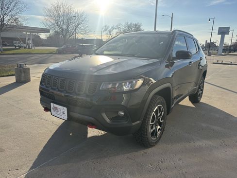 New 2026 Jeep Compass Trailhawk image 4
