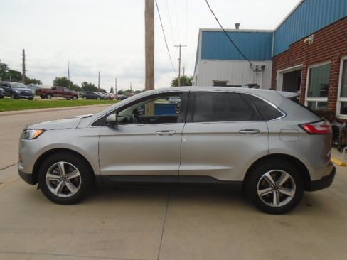 Used 2024 Ford Edge SEL w/ Convenience Package AWD/4WD image 2