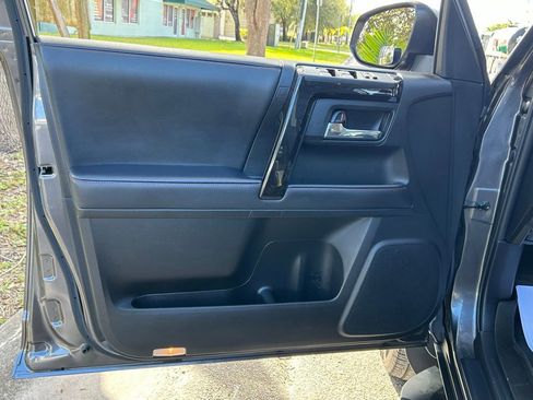 Used 2022 Toyota 4Runner TRD Off-Road Premium w/ Moonroof Package image 30