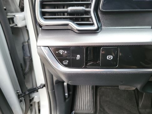 Certified 2025 Kia Sportage SX FWD image 26