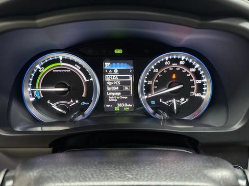Used 2019 Toyota Highlander Limited Platinum AWD/4WD image 20
