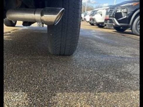 Used 2024 GMC Canyon AT4 image 13