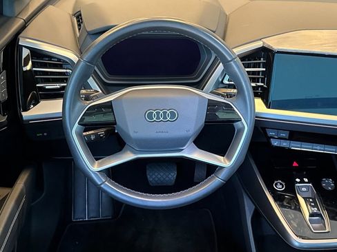 Used 2023 Audi Q4 e-tron Premium Plus w/ Premium Plus RWD image 18