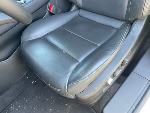 Used 2025 Cadillac XT4 Premium Luxury image 24