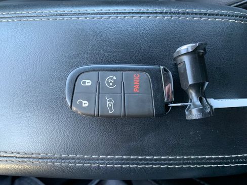 Used 2022 Jeep Compass Latitude w/ Convenience Group AWD/4WD image 31