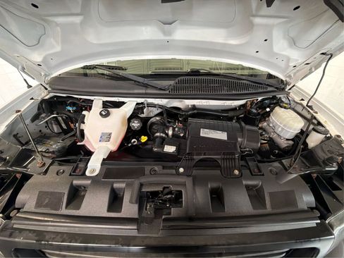 Used 2018 GMC Savana 2500 w/ Driver Convenience Package RWD image 10