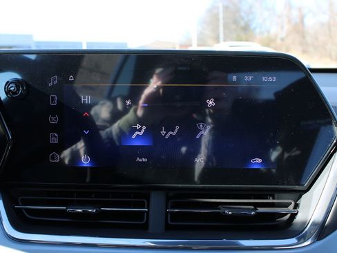 New 2026 Chevrolet Trax LT image 40