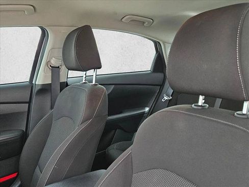 Used 2020 Kia Forte LXS FWD image 11