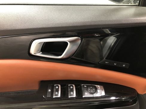 Certified 2024 Kia Carnival SX Prestige image 23