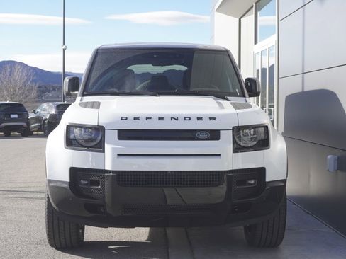 New 2025 Land Rover Defender 110 X-Dynamic SE image 5