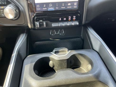 Used 2022 RAM 1500 Laramie w/ Sport Appearance Package AWD/4WD image 21