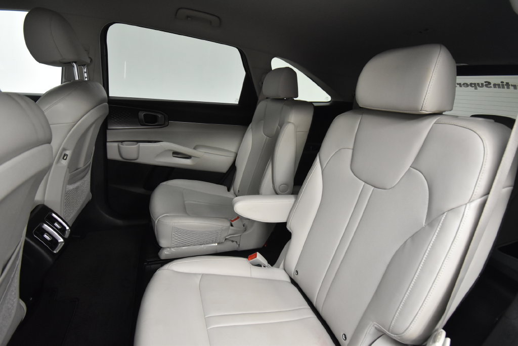 Used 2023 Kia Sorento EX AWD/4WD image 18