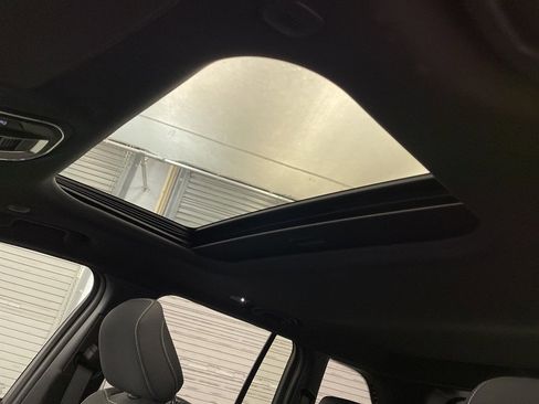 Certified 2025 Jeep Grand Cherokee Laredo X w/ Trailer Tow Package image 17