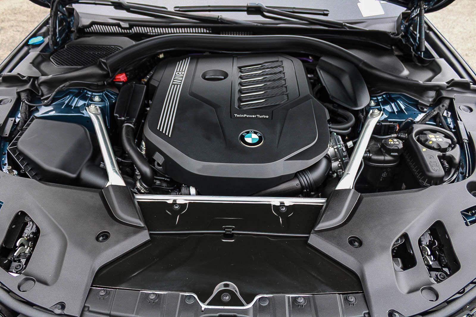 Used 2023 BMW 540i w/ Premium Package RWD image 27