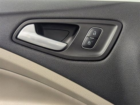 Used 2017 Ford Escape SE w/ SE Cold Weather Package image 14