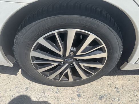 Used 2018 Subaru Legacy 2.5i Premium w/ Moonroof Package AWD/4WD image 8