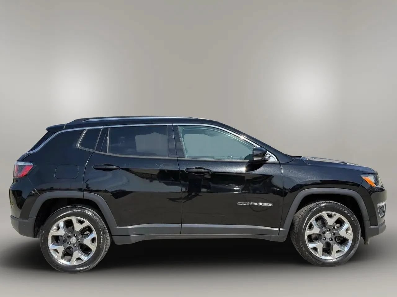 Used 2019 Jeep Compass Limited AWD/4WD image 8