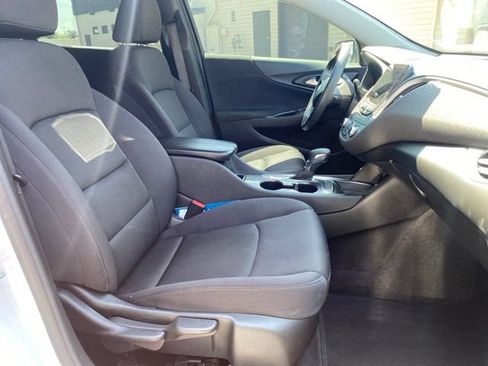 Used 2024 Chevrolet Malibu LT FWD image 16