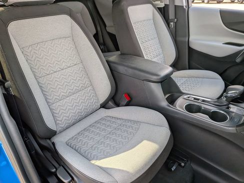 Used 2024 Chevrolet Equinox LT FWD image 32