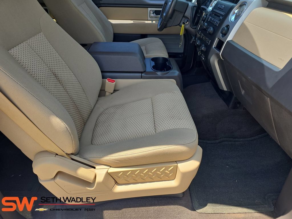 Used 2011 Ford F150 XLT w/ XLT Chrome Pkg AWD/4WD image 10
